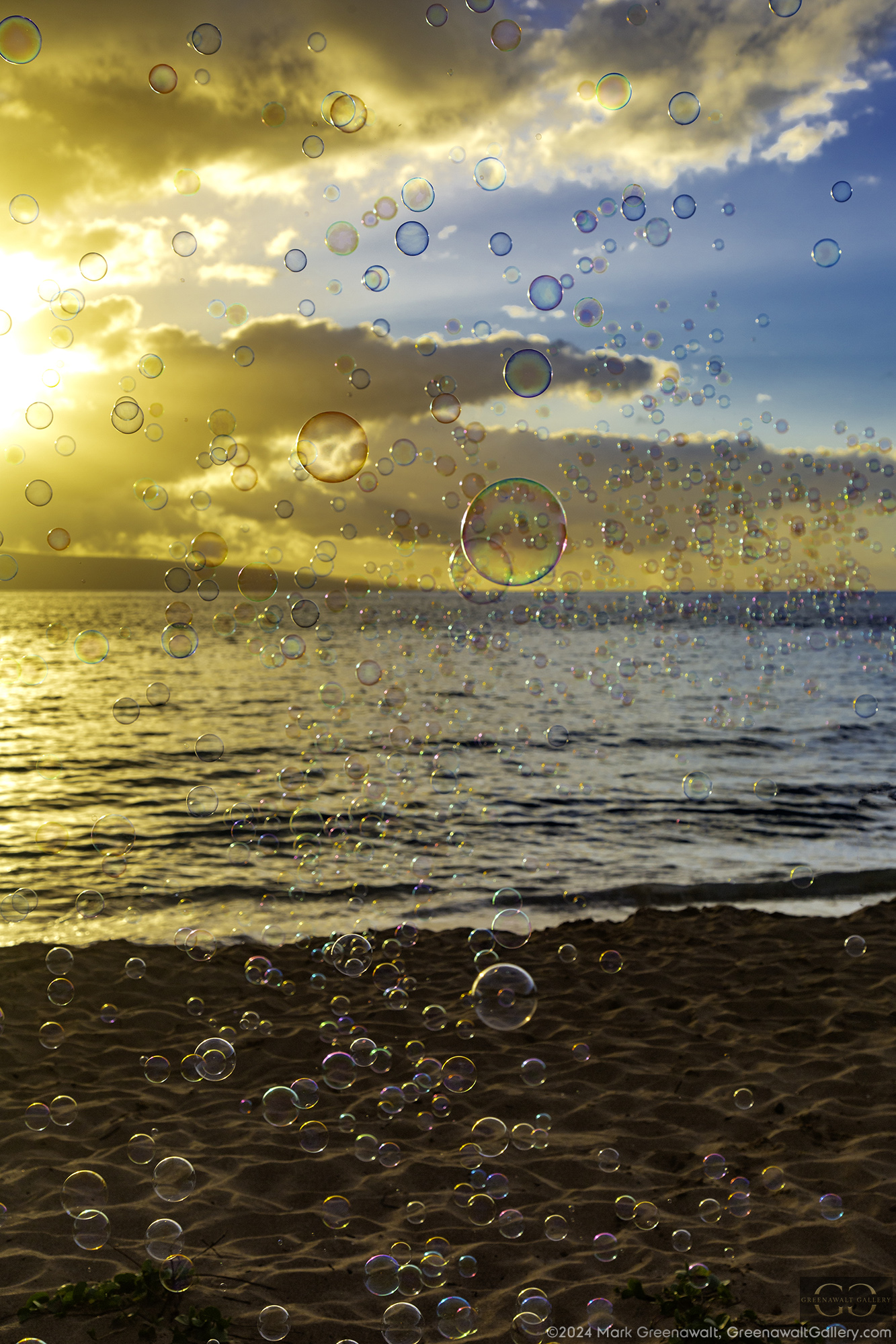Bubbles On The Beach – Ka’anapali Beach in Maui, HawaiiFeatured Image