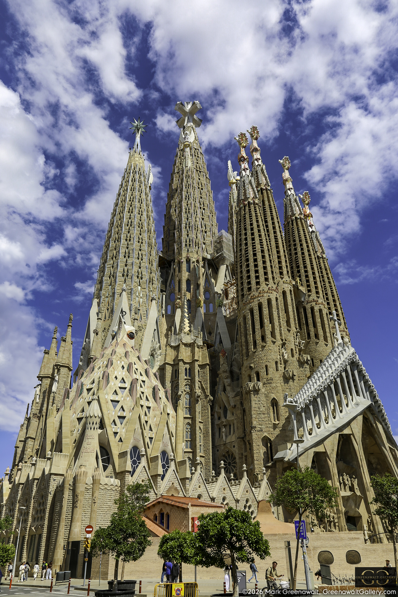 The Basilica La Sagrada FamiliaFeatured Image